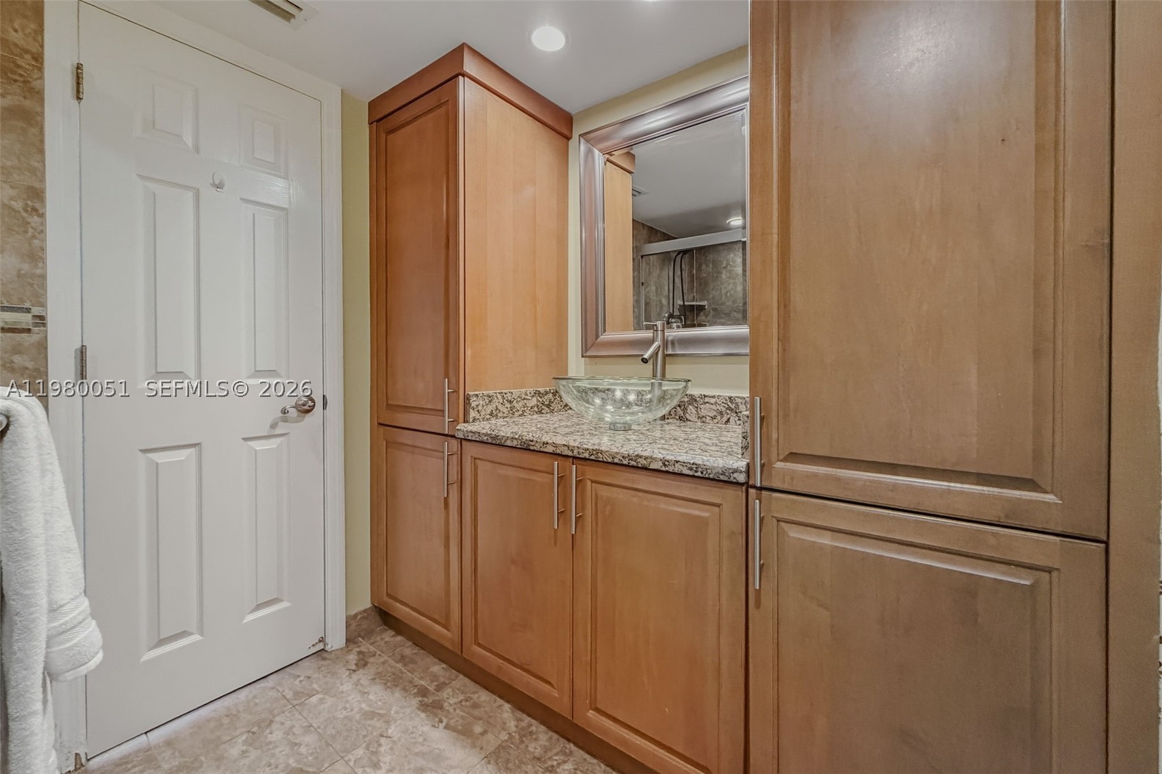 STRATFORD HOUSE CONDO - Residential
