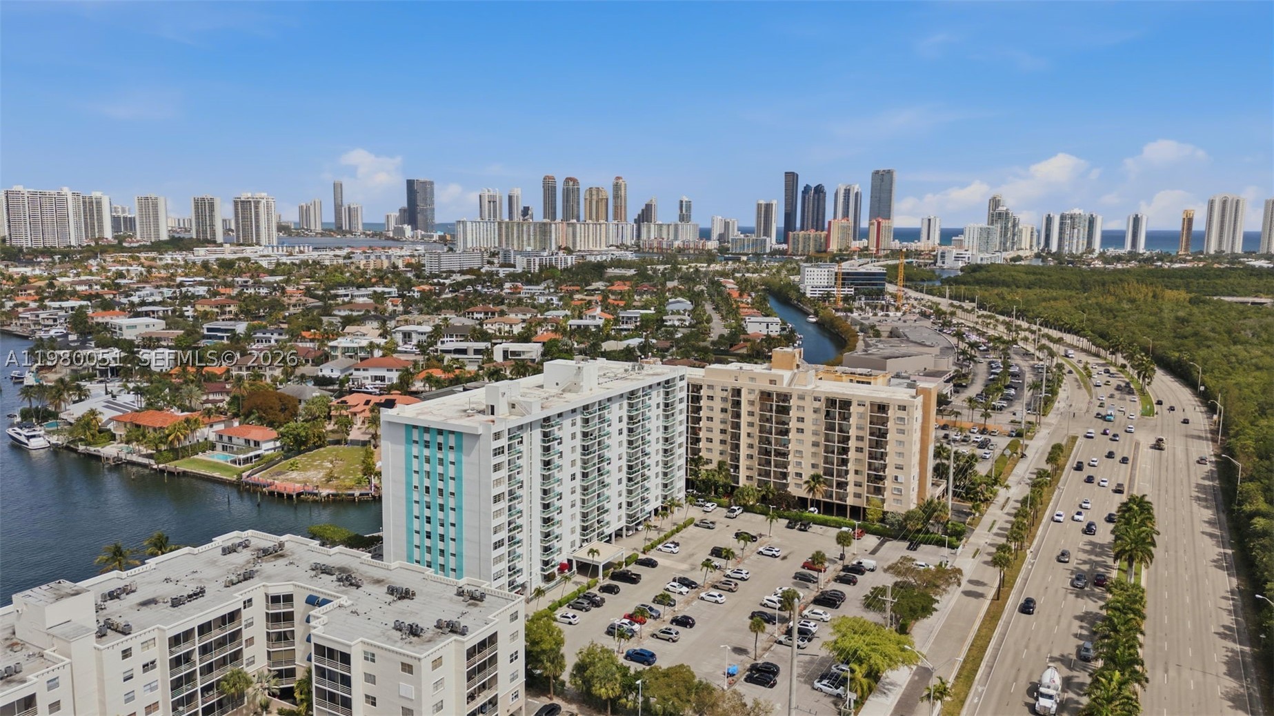 STRATFORD HOUSE CONDO - Residential