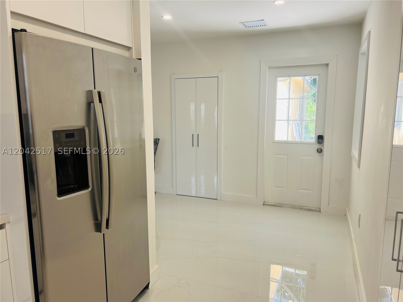 SILVER BLUE LAKE ESTATES - Residential Lease
