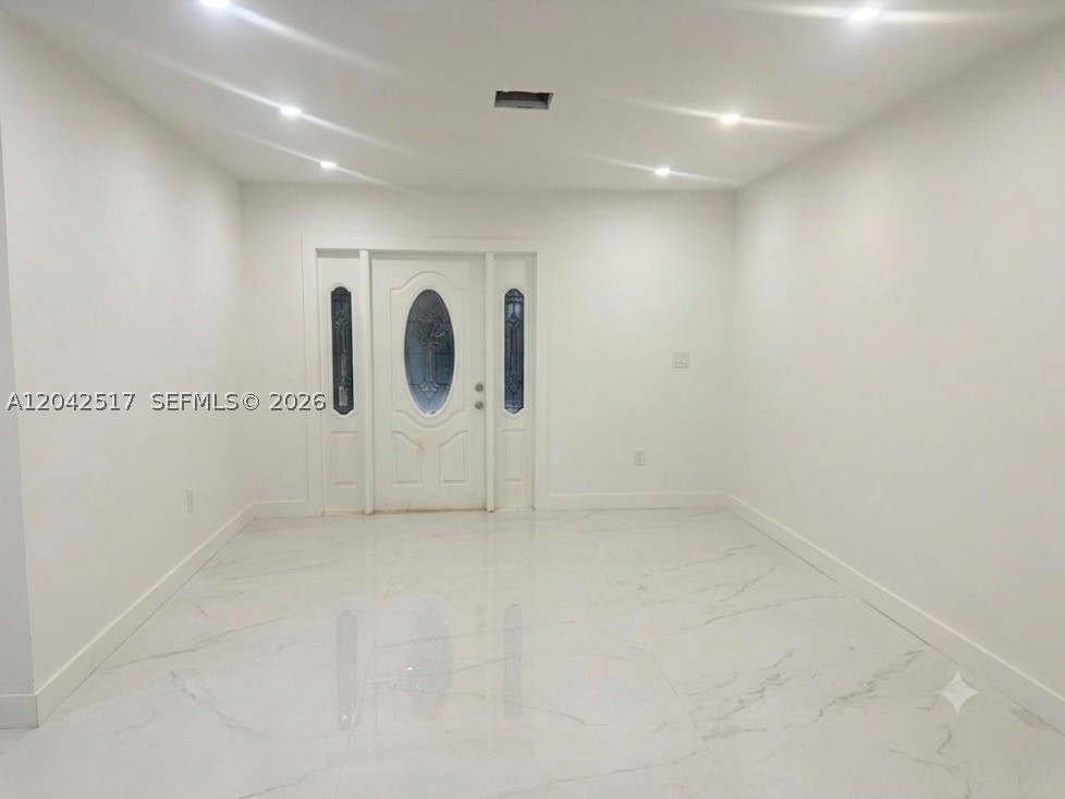 SILVER BLUE LAKE ESTATES - Residential Lease