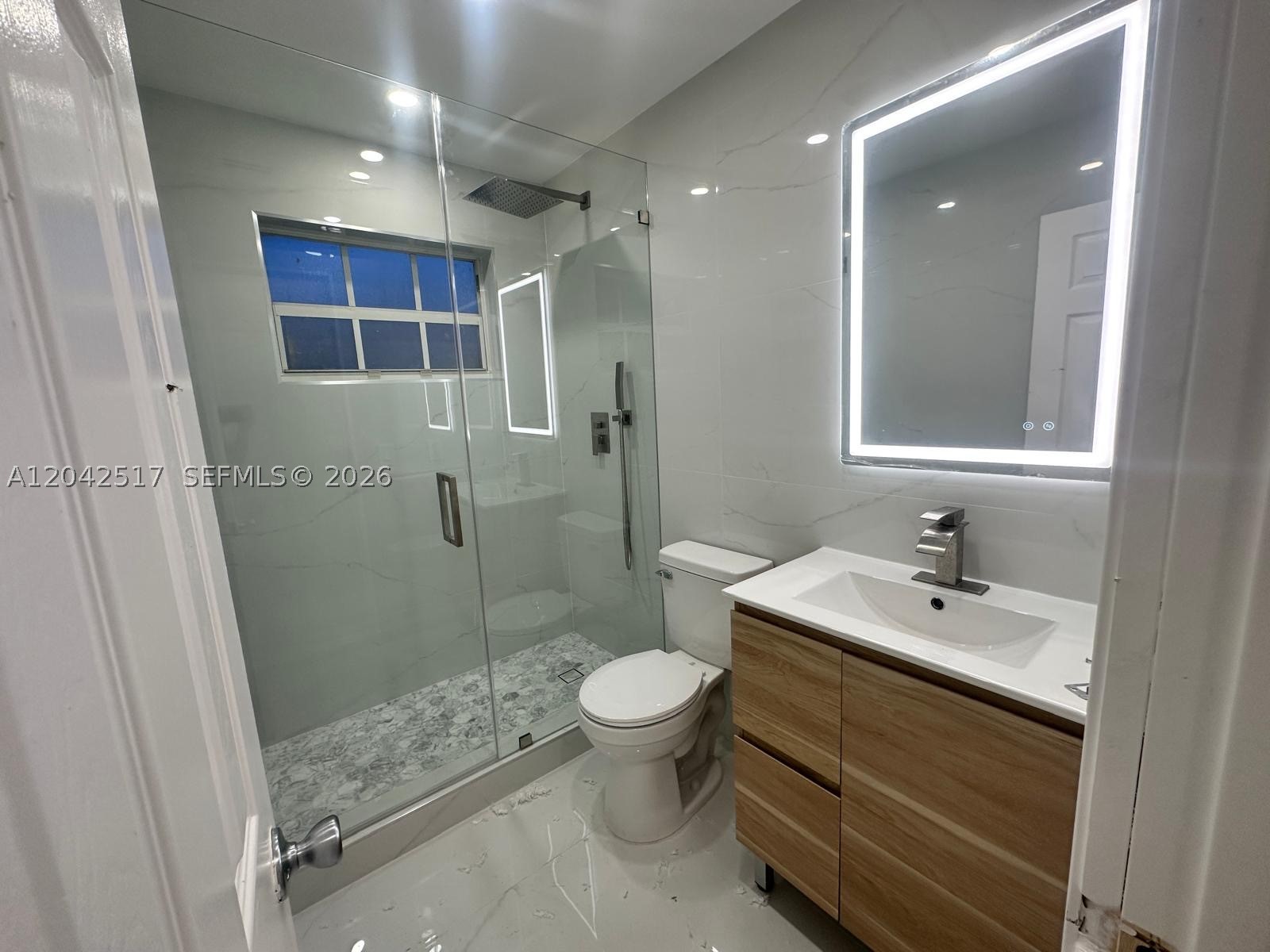 SILVER BLUE LAKE ESTATES - Residential Lease