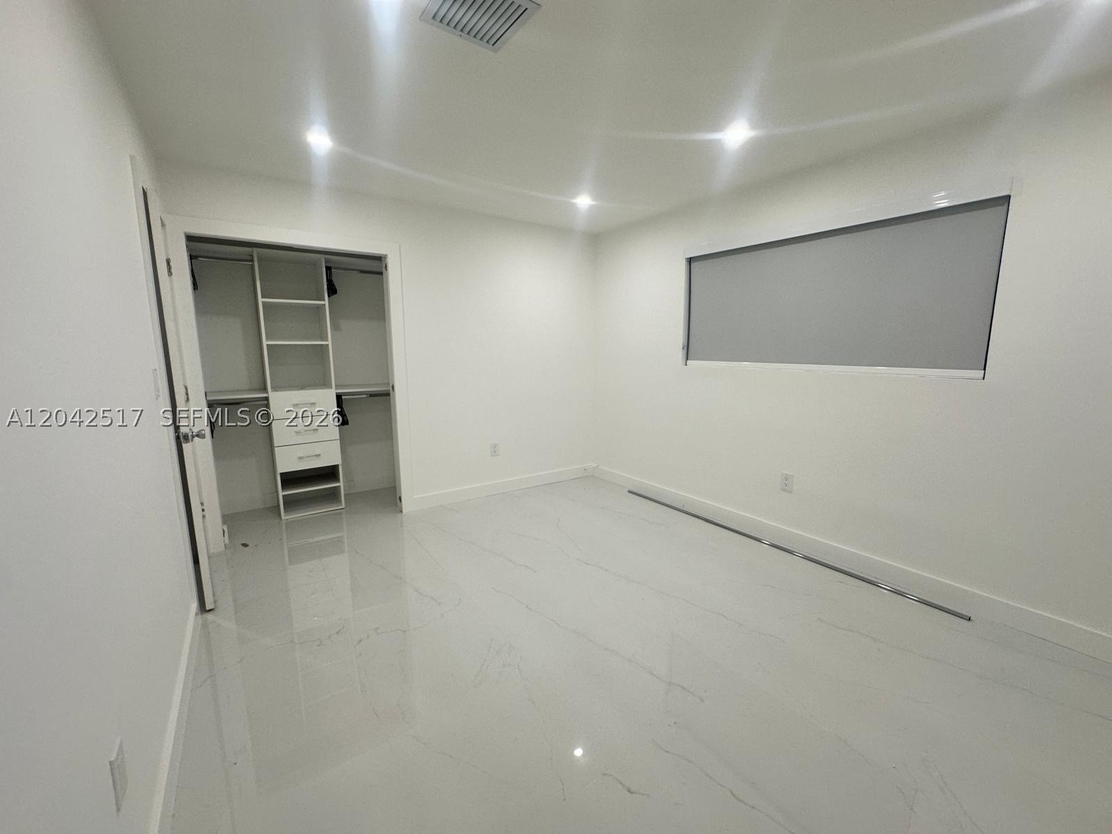 SILVER BLUE LAKE ESTATES - Residential Lease