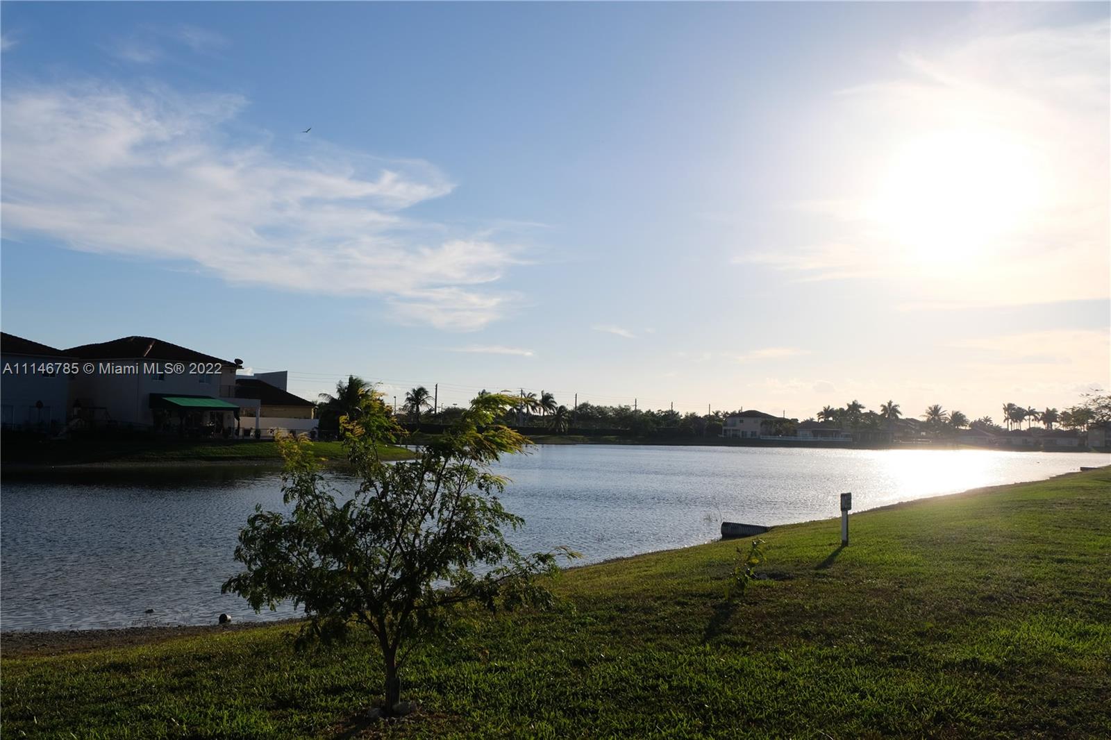 PELICANS POINT A T MILLER - Residential