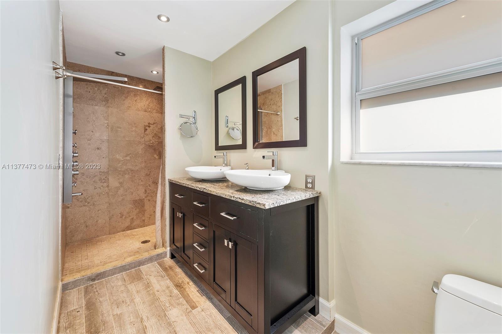 GOLDEN ISLES - Residential Lease