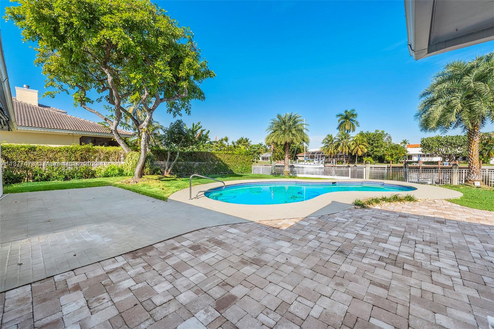 GOLDEN ISLES - Residential Lease