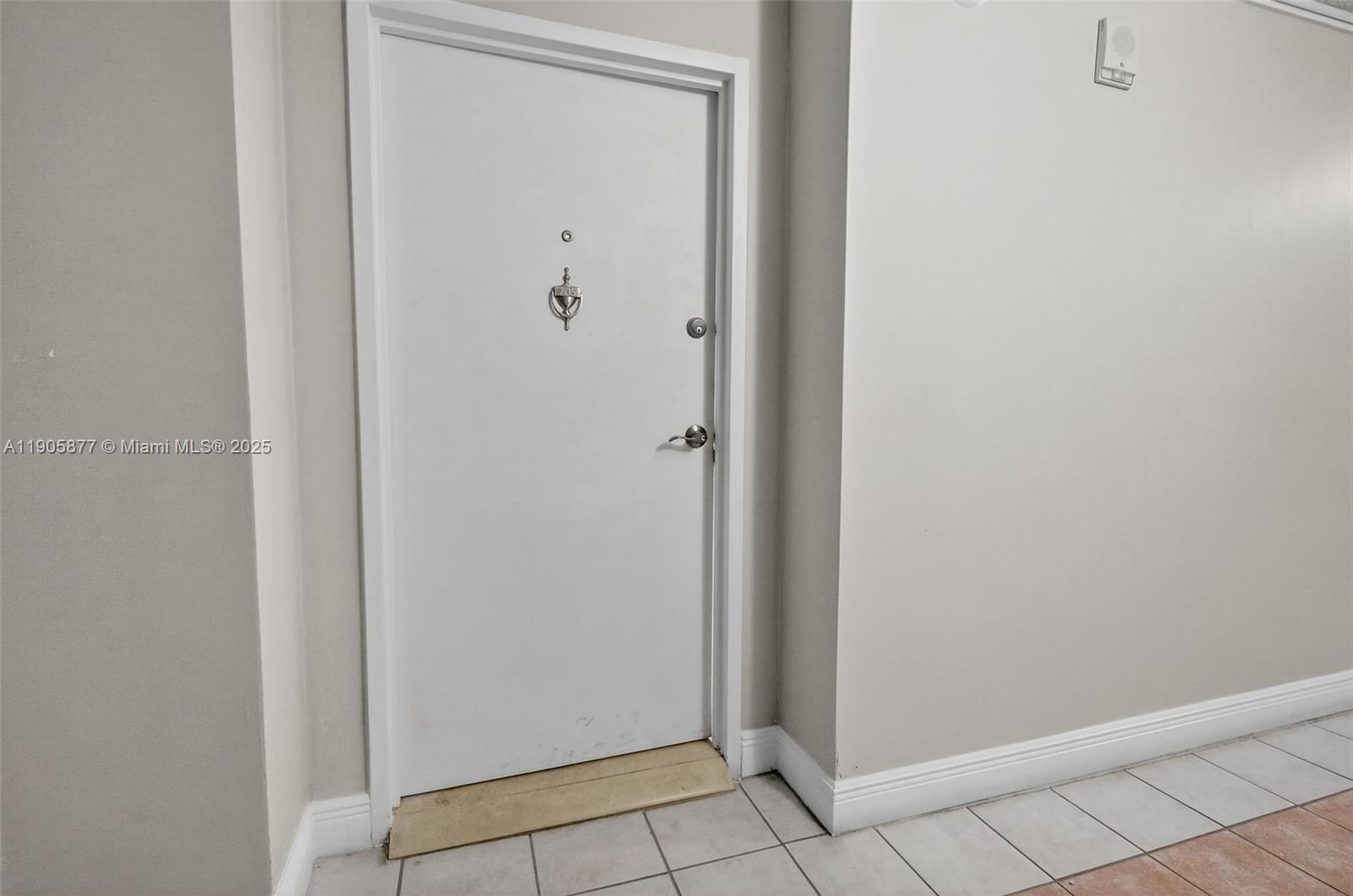 BURLEIGH HOUSE CONDO - Residential