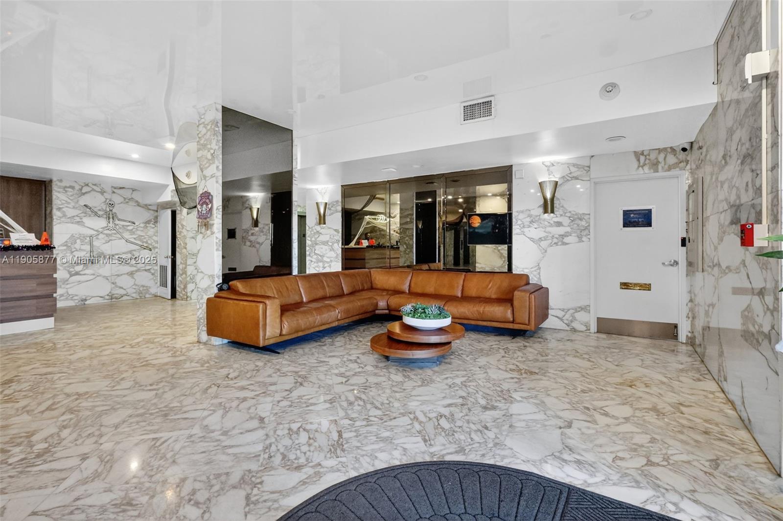 BURLEIGH HOUSE CONDO - Residential