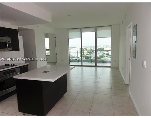 Property is in great condition; Both bedrooms are spacious. The second bathroom is split with guest access as well- Live in Downtown-Brickell , walking distance to both Downtown and Brickell. Building has outstanding amenities including a recently renovated spa and lobby . Walking distance to Downtown, Brickell, close to airport, beach and other central destinations.