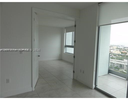 IVY CONDO - Residential Lease