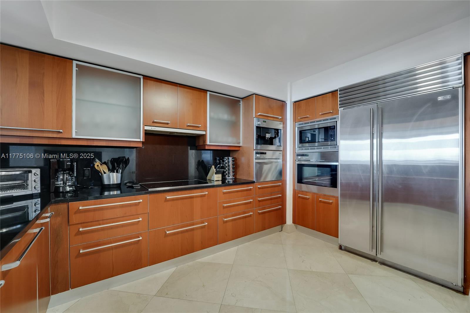 JADE RESIDENCES AT BRICKE - Residential