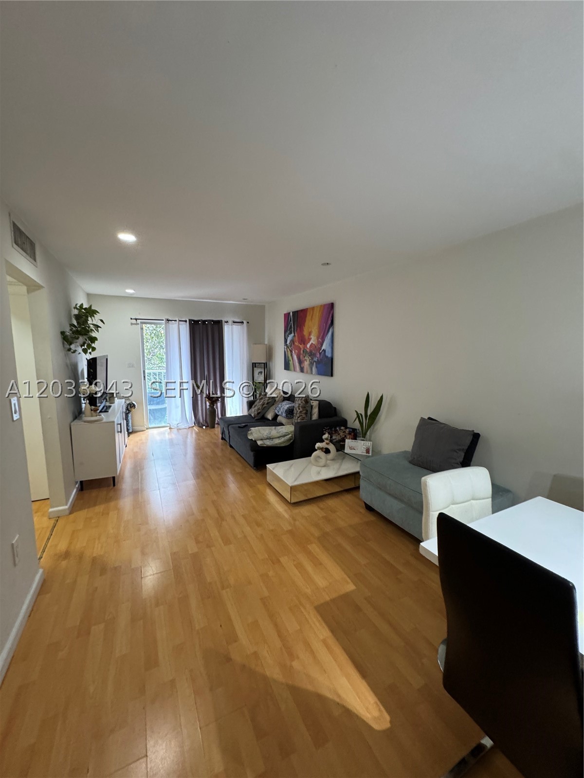 HERITAGE CONDO - Residential Lease