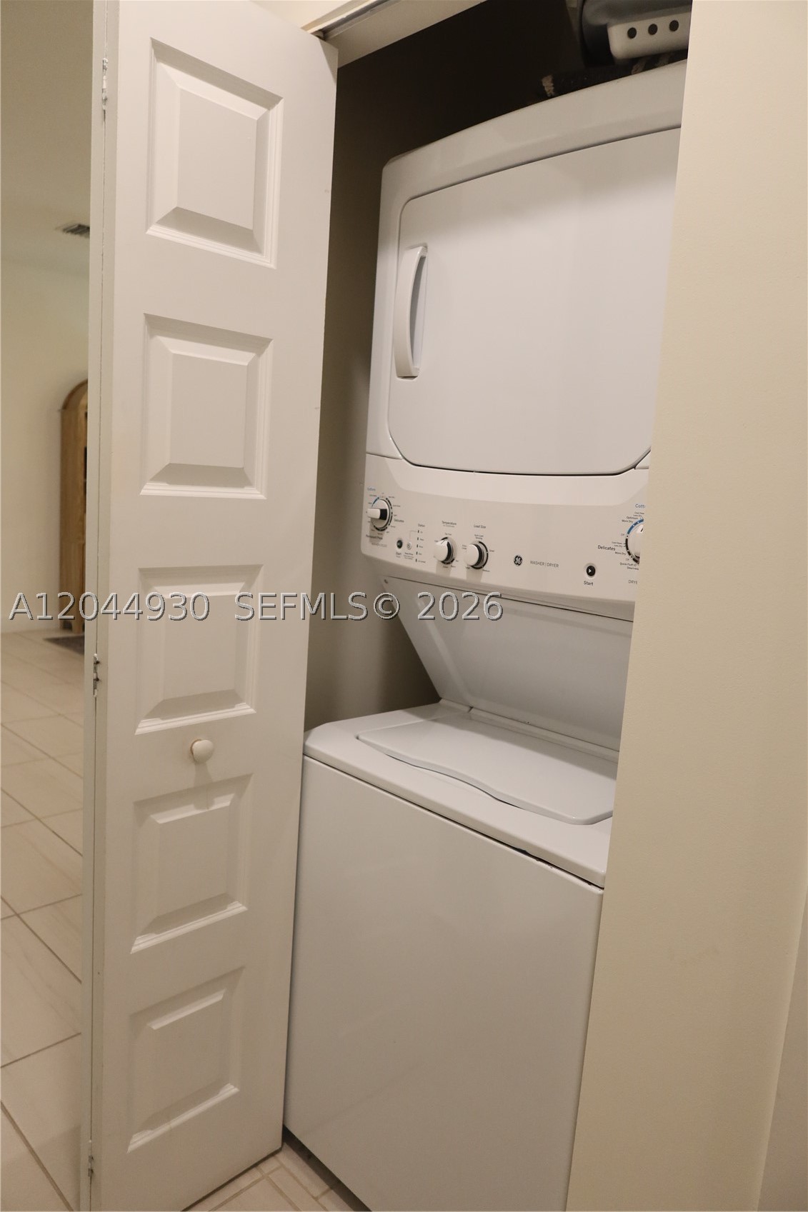 HIGHLAND AT PARK CENTRAL - Residential Lease