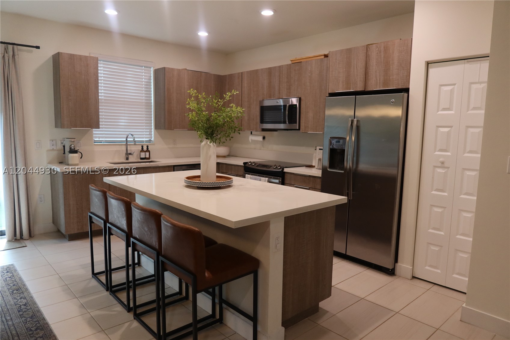 HIGHLAND AT PARK CENTRAL - Residential Lease
