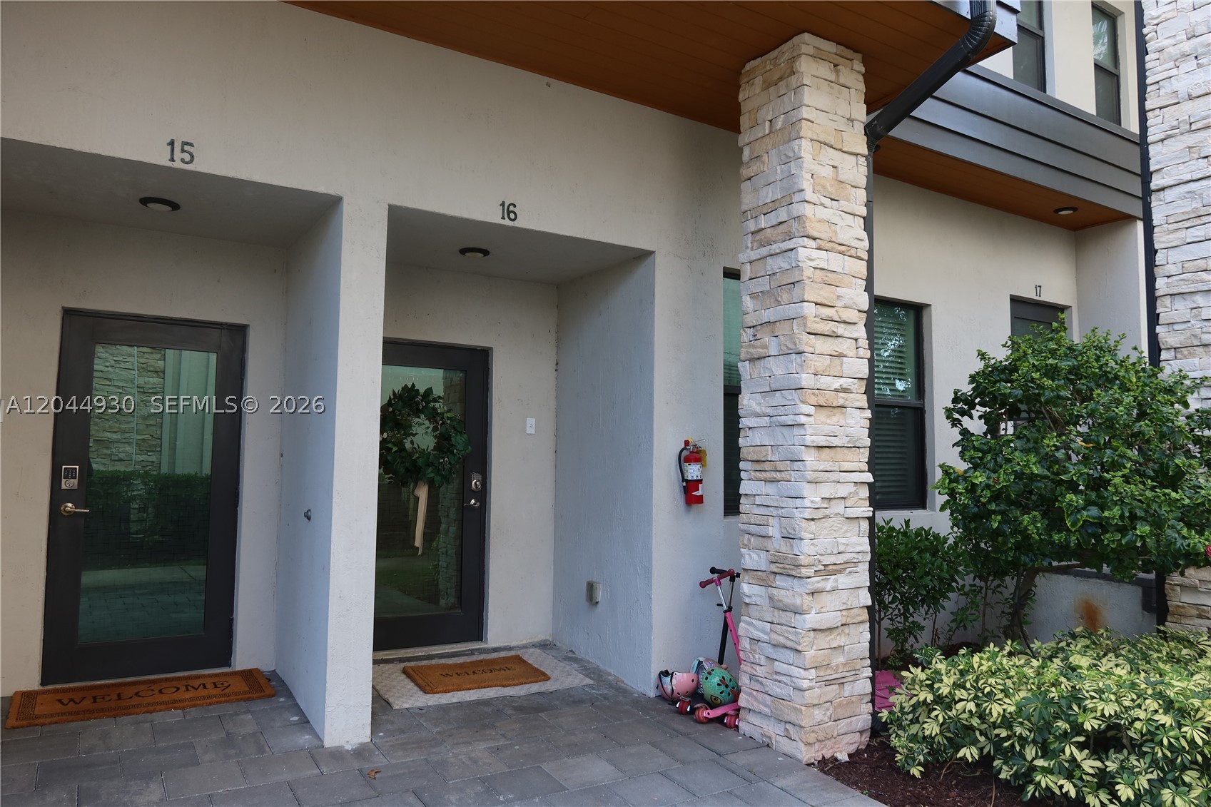 HIGHLAND AT PARK CENTRAL - Residential Lease