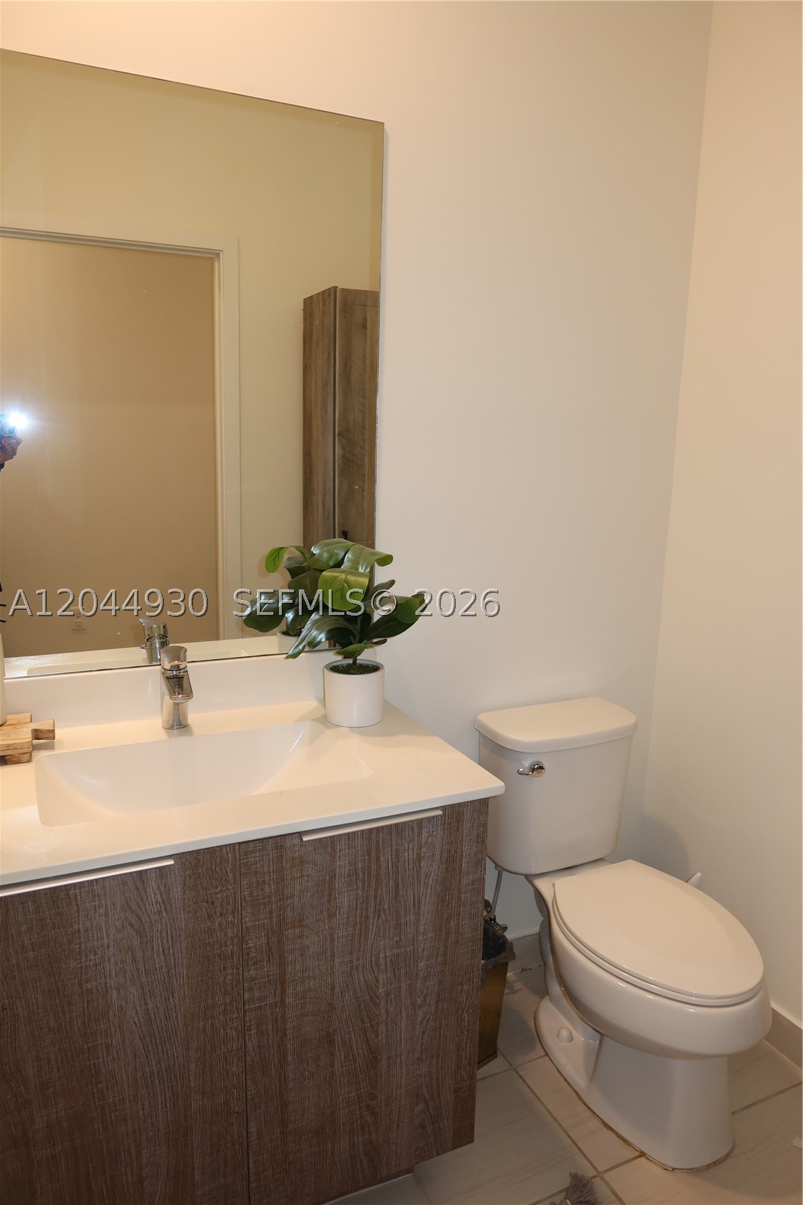 HIGHLAND AT PARK CENTRAL - Residential Lease