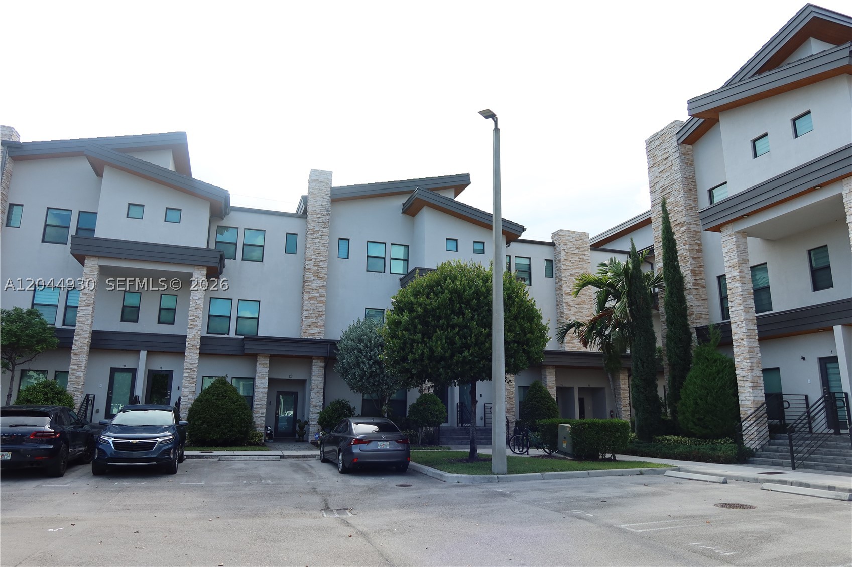 HIGHLAND AT PARK CENTRAL - Residential Lease