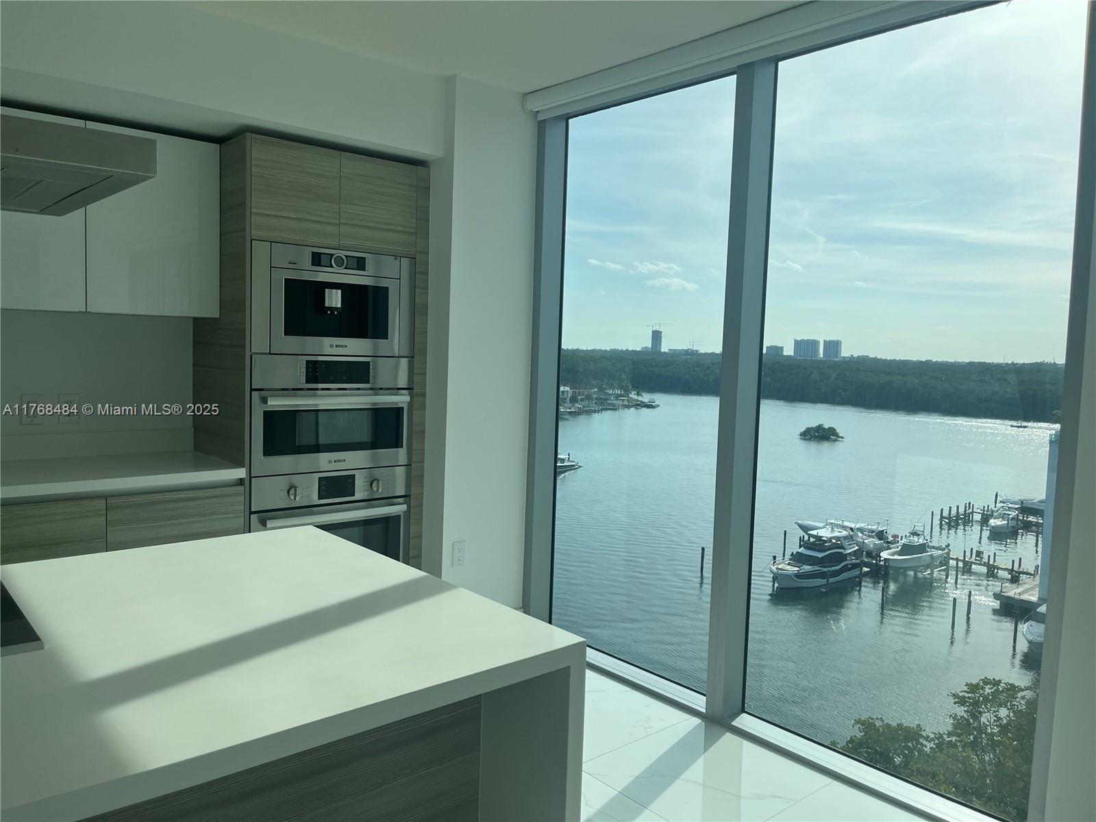 PARQUE TOWERS CONDO - Residential Lease
