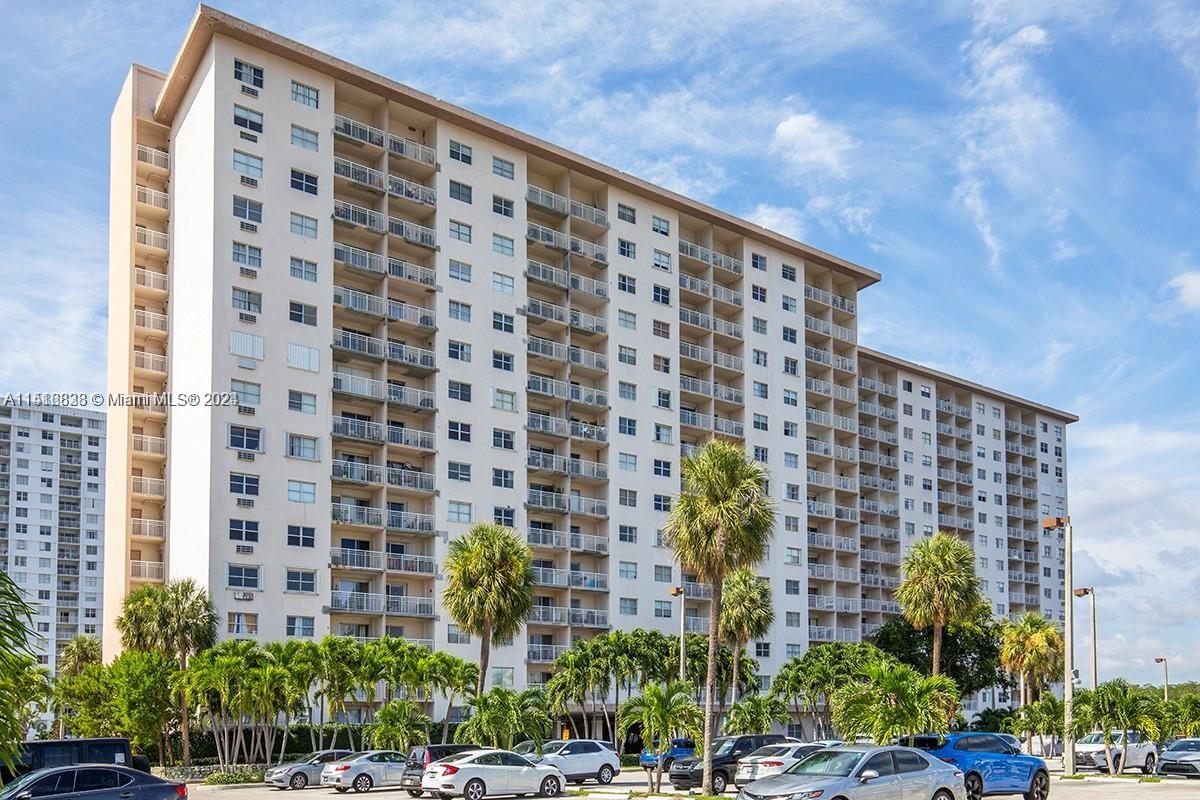 COASTAL TOWERS CONDO - Residential Lease