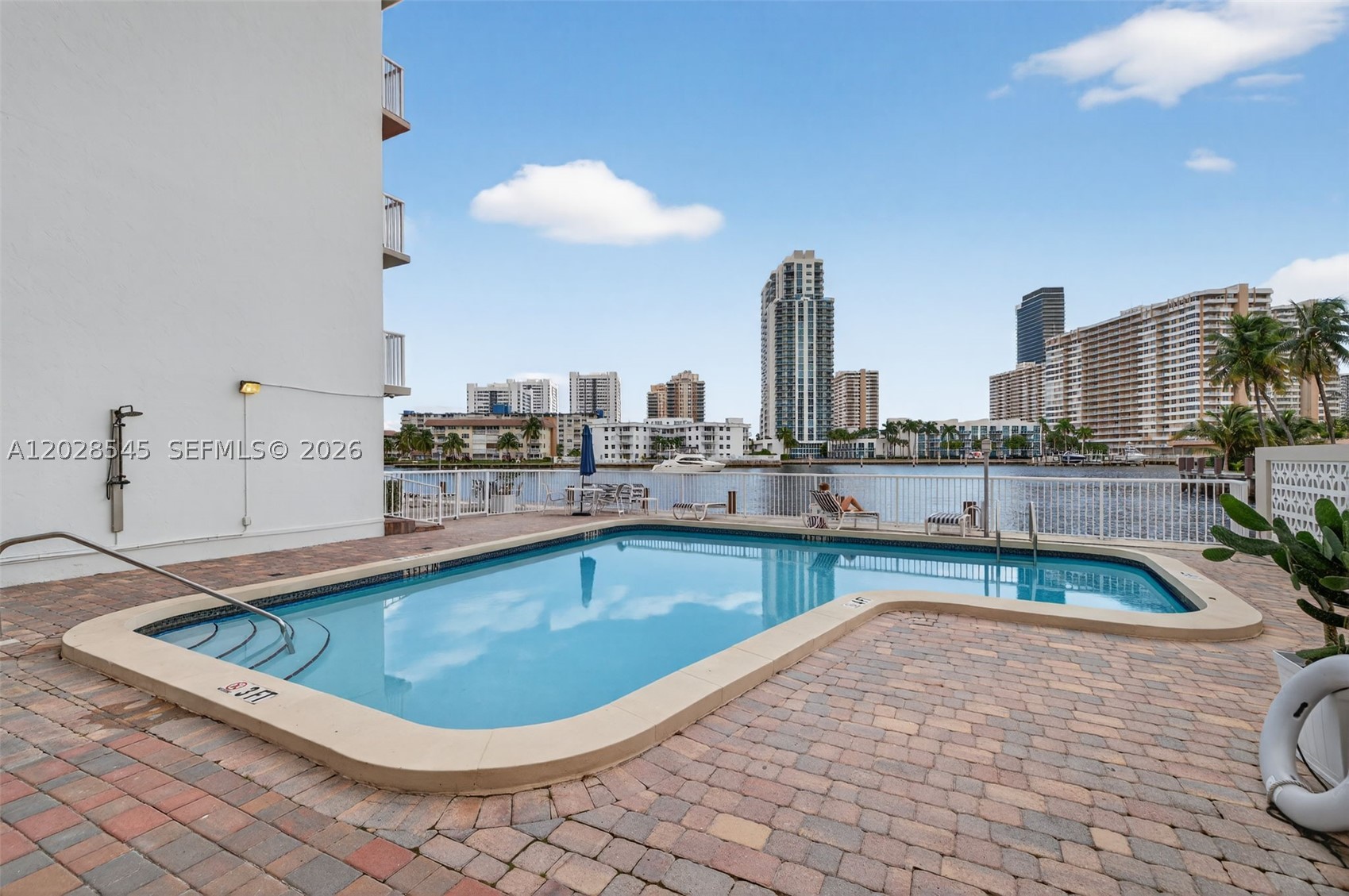 DORSEY ARMS CONDO - Residential Lease