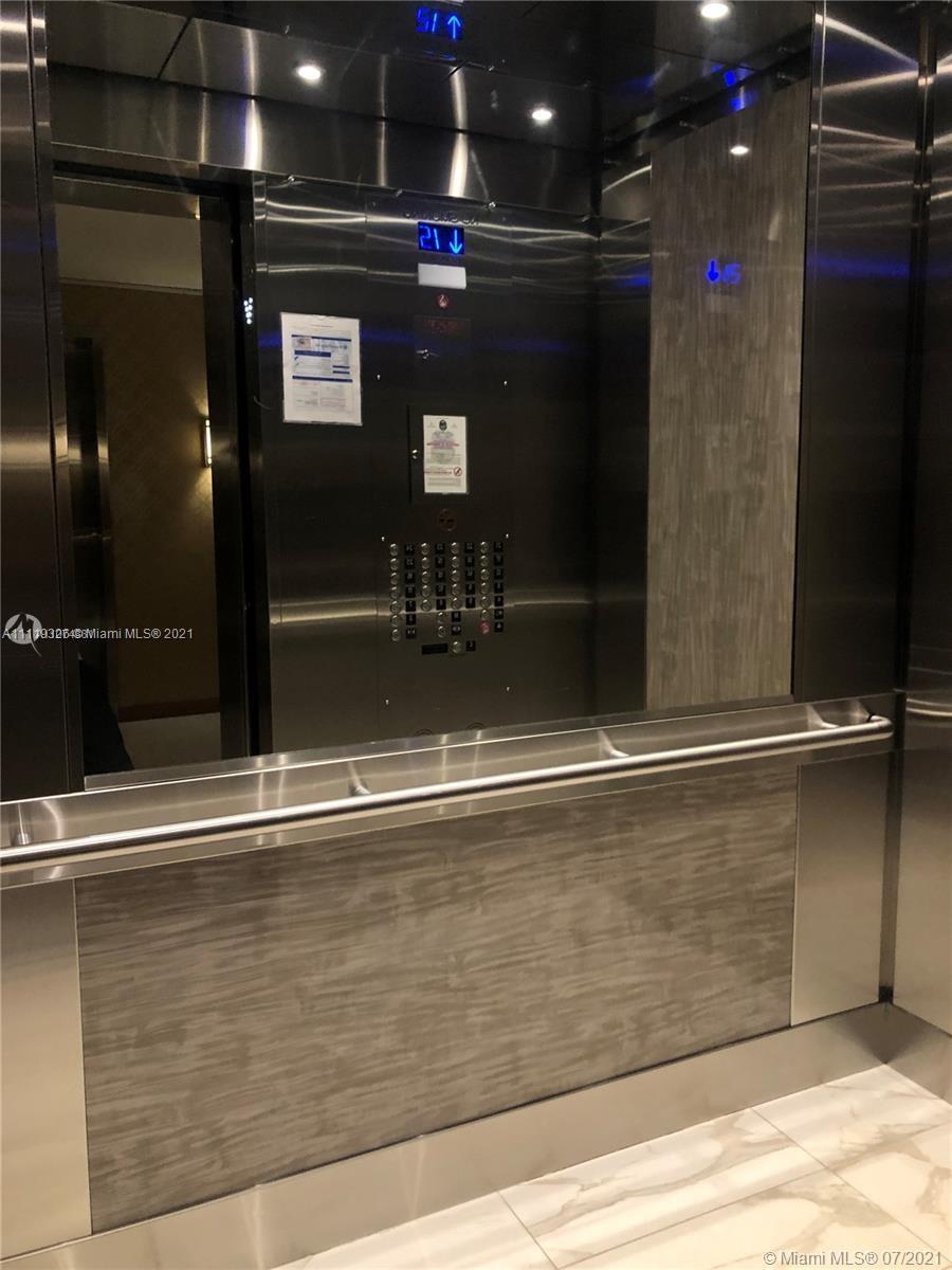 WINSTON TOWERS 400 CONDO - Residential