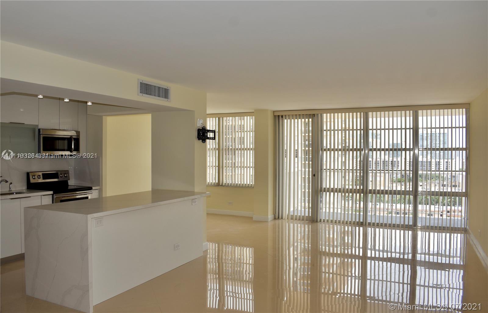 WINSTON TOWERS 400 CONDO - Residential