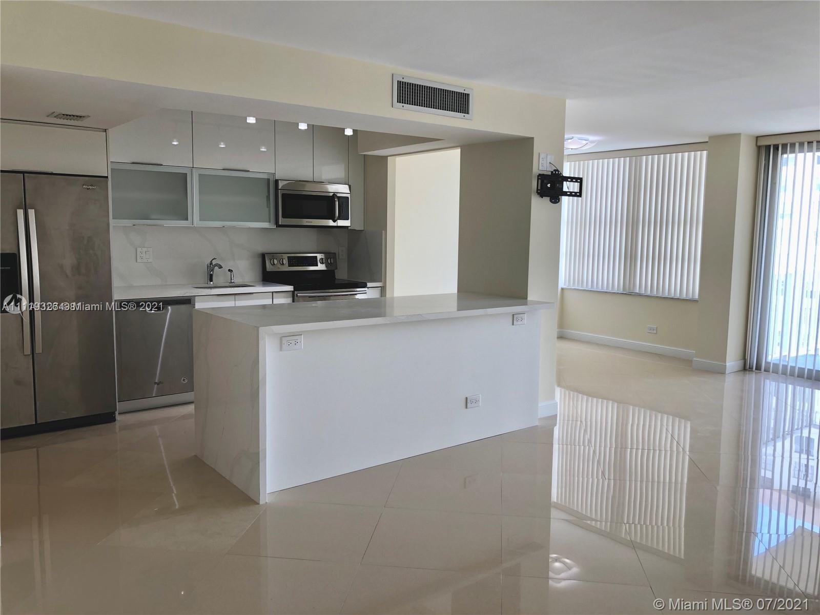 WINSTON TOWERS 400 CONDO - Residential