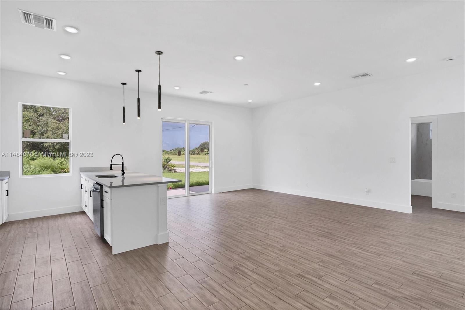 Lehigh Acres - Residential Lease
