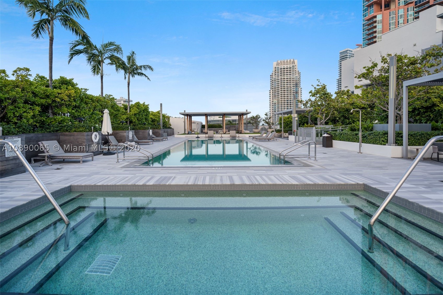 MAREA CONDO - Residential