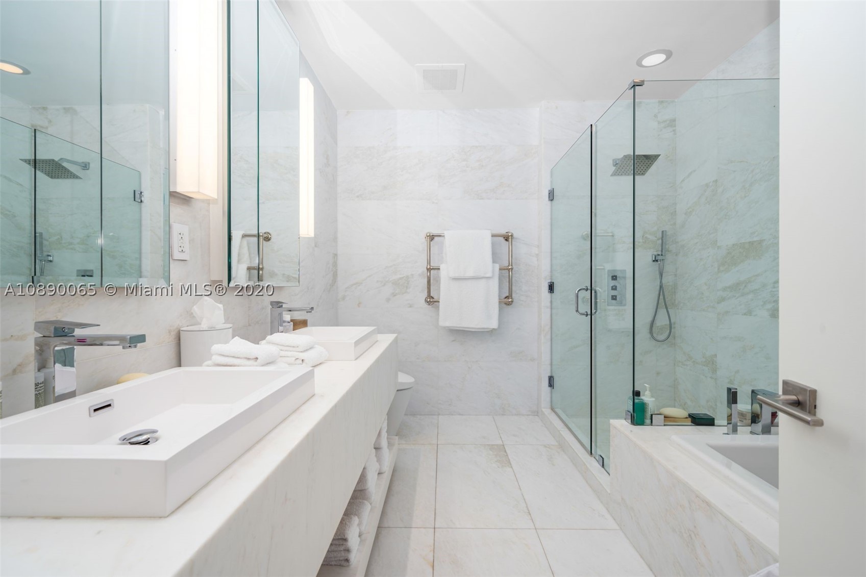 MAREA CONDO - Residential