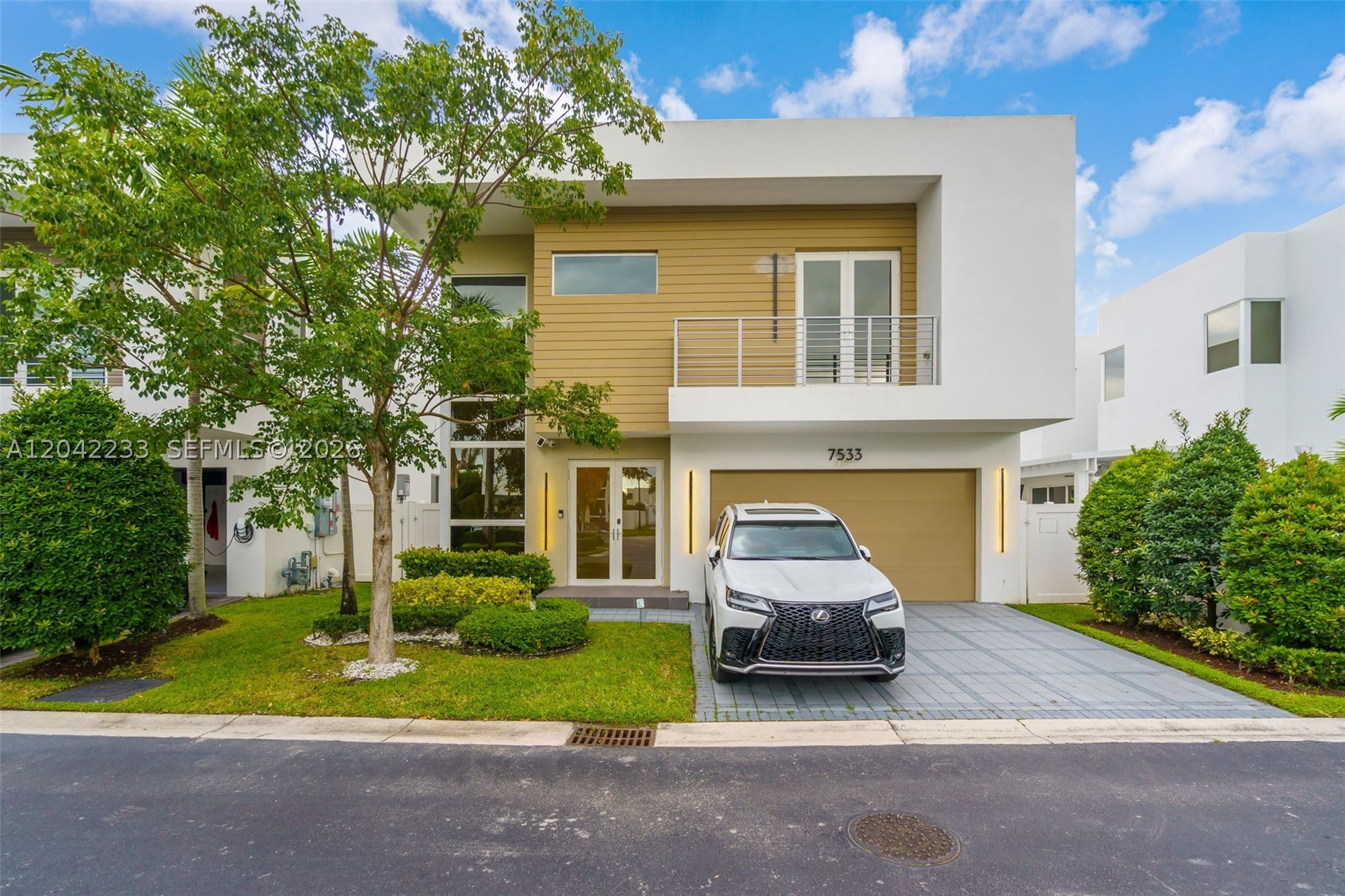 DORAL COMMONS RESIDENTIAL - Residential