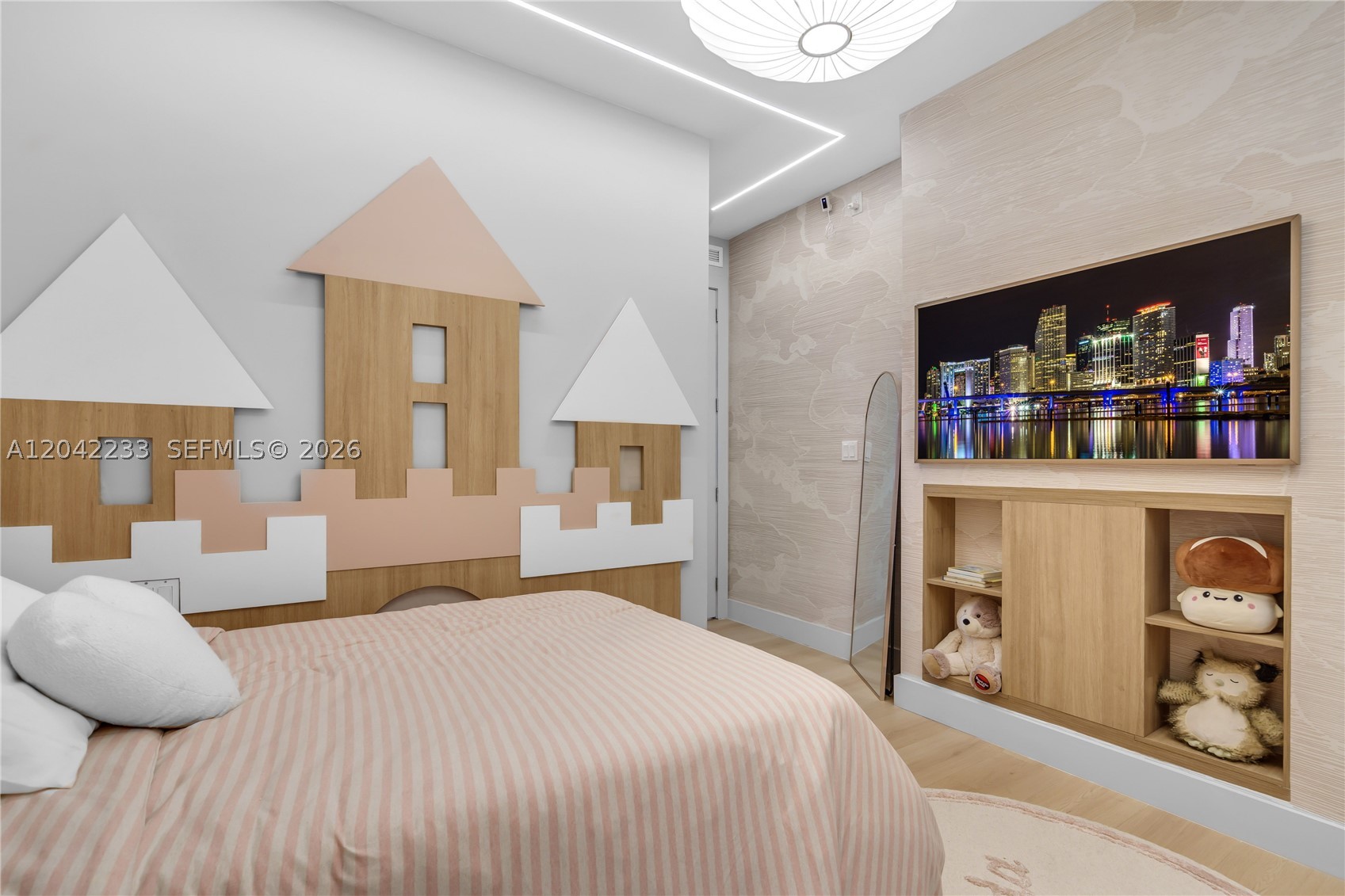 DORAL COMMONS RESIDENTIAL - Residential