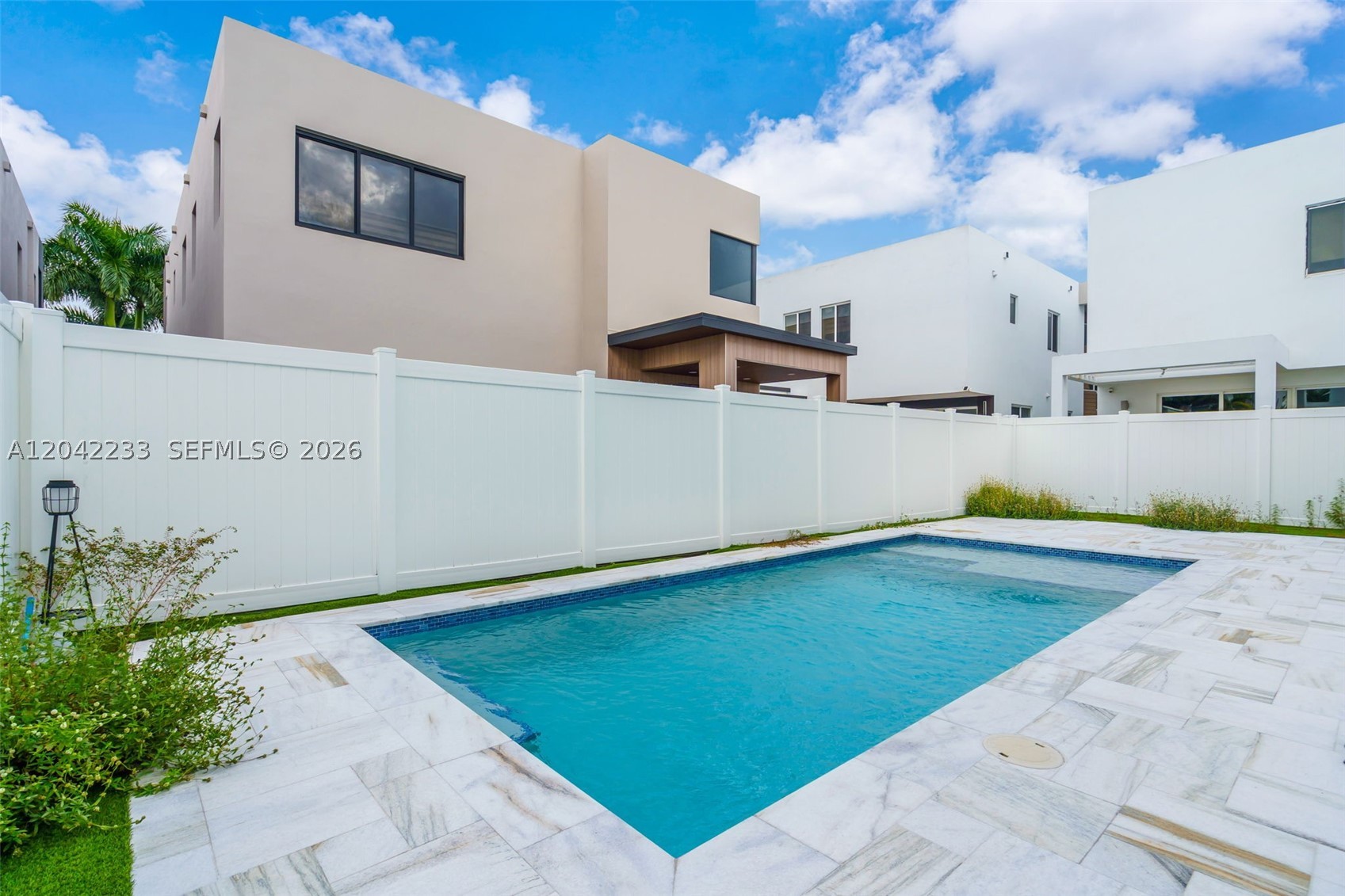 DORAL COMMONS RESIDENTIAL - Residential