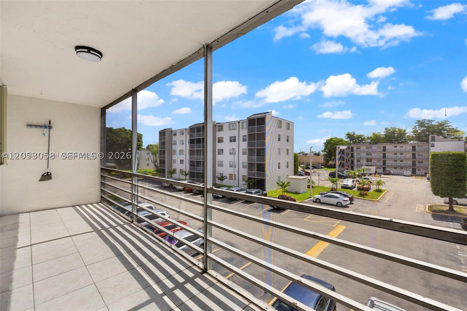 EL CONQUISTADOR SOUTH CON - Residential Lease