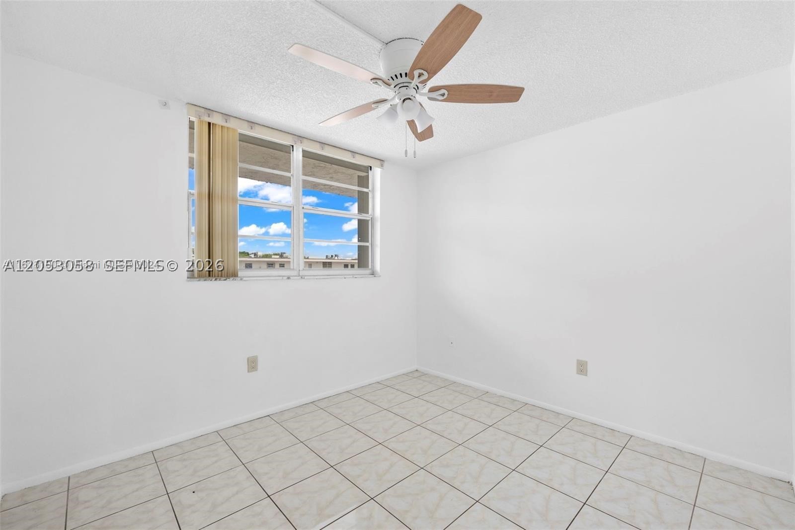 EL CONQUISTADOR SOUTH CON - Residential Lease