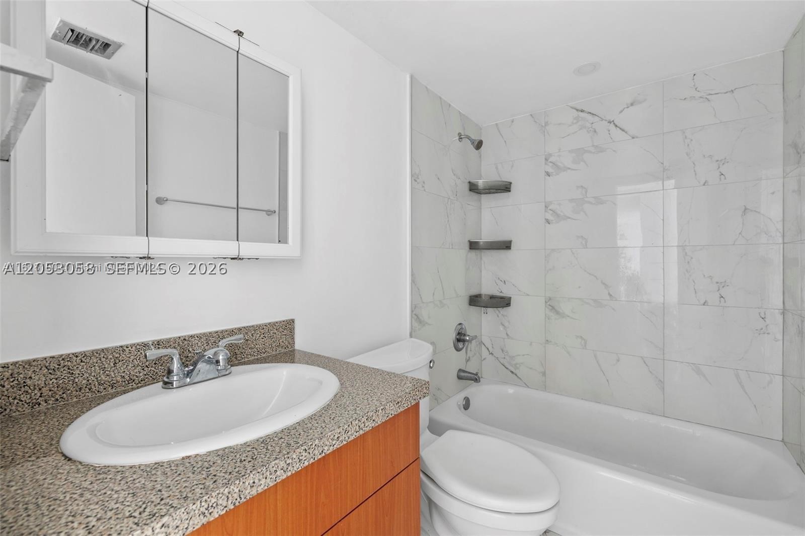 EL CONQUISTADOR SOUTH CON - Residential Lease