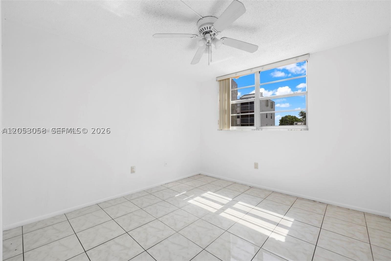 EL CONQUISTADOR SOUTH CON - Residential Lease