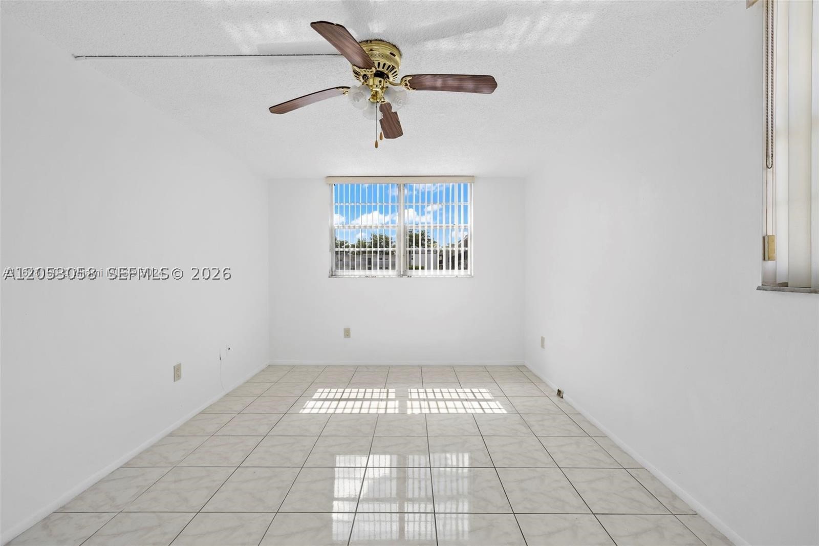 EL CONQUISTADOR SOUTH CON - Residential Lease