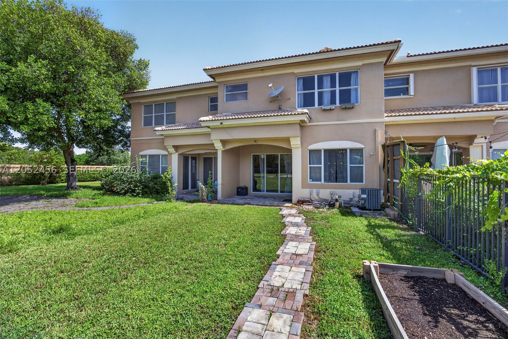 Bella Terra - Residential