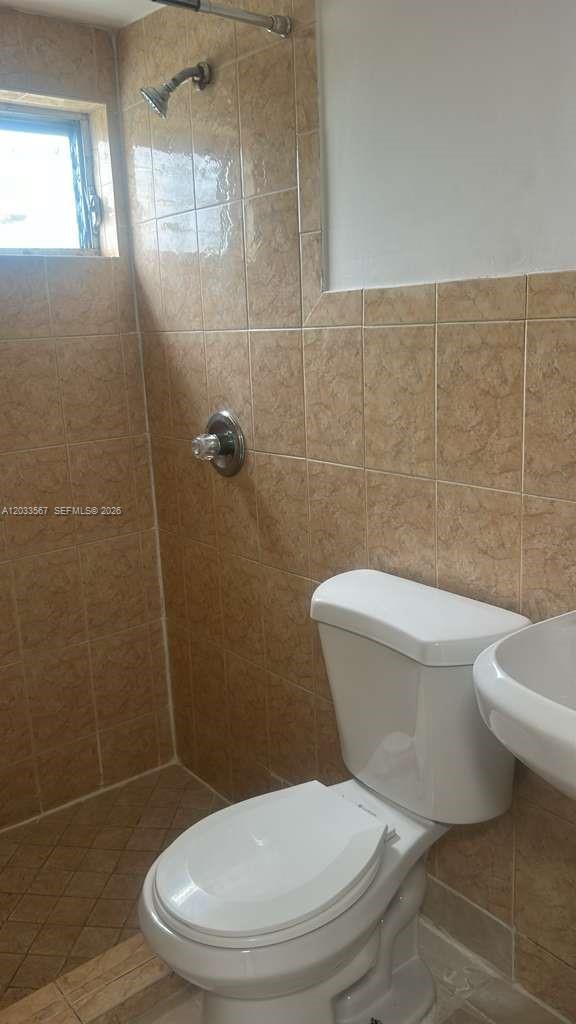 ACME GULFAIR 1ST ADDN - Residential Lease
