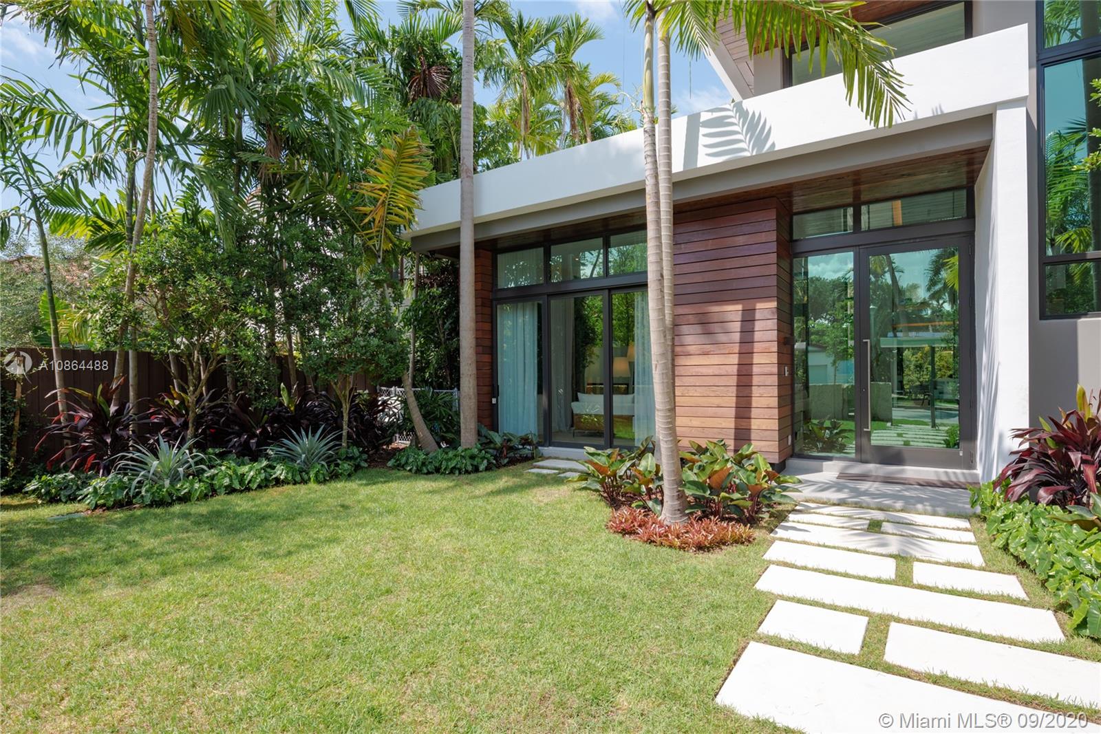 CRYSTAL BLUFF - Residential