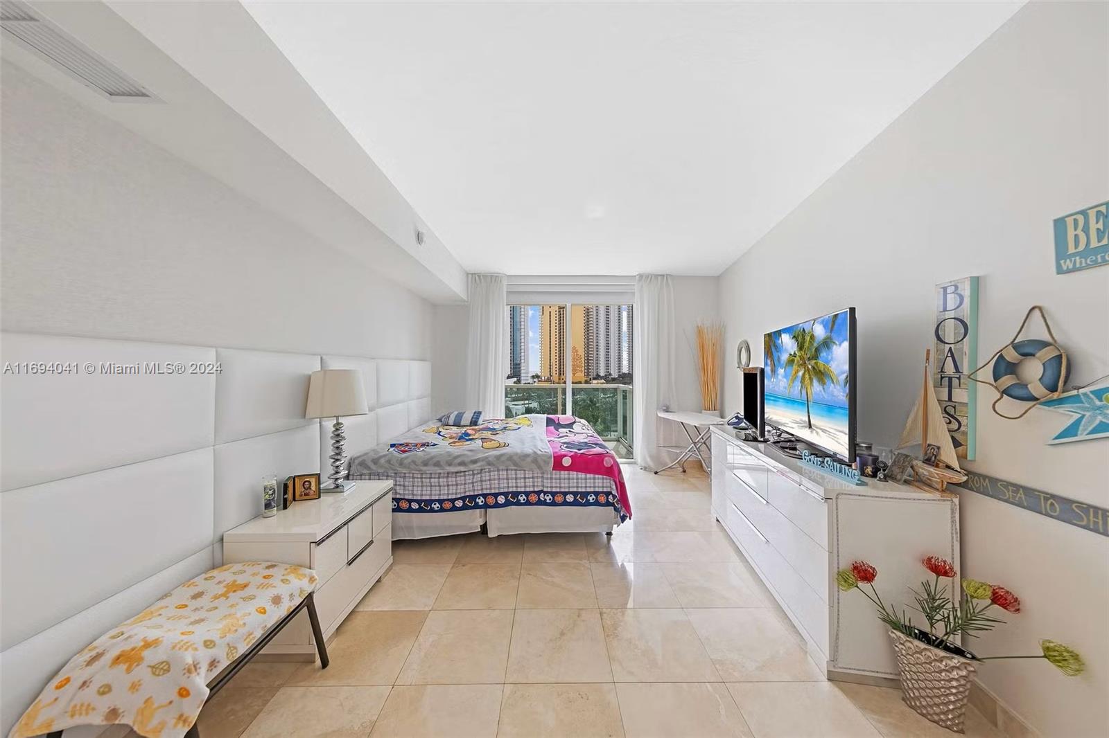 ST TROPEZ ON THE BAY II C - Residential