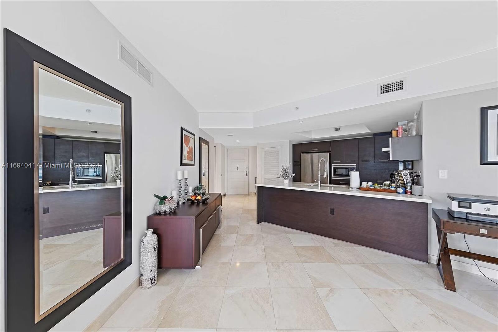 ST TROPEZ ON THE BAY II C - Residential