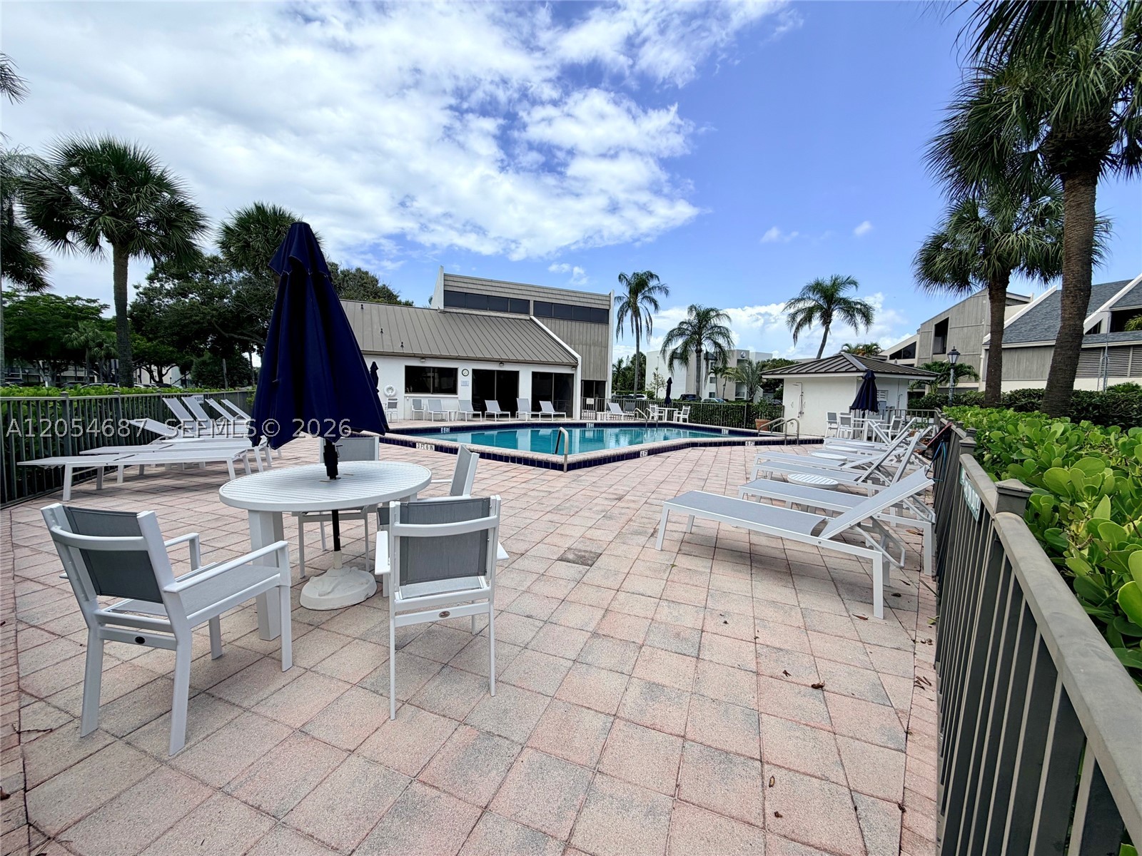 SEA LOFTERS CONDO - Residential