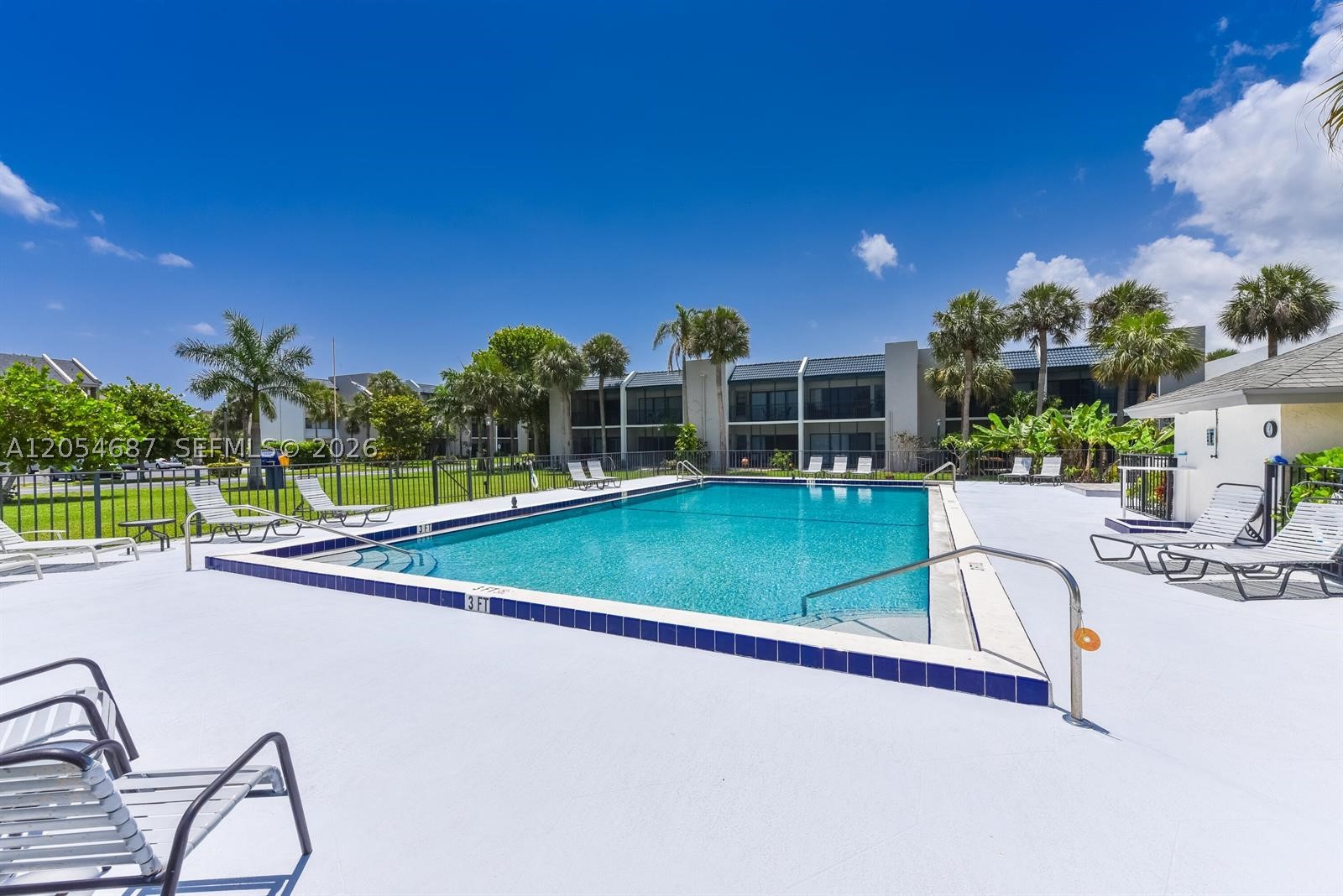 SEA LOFTERS CONDO - Residential