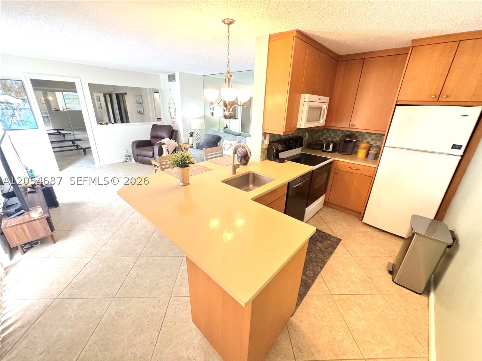 SEA LOFTERS CONDO - Residential