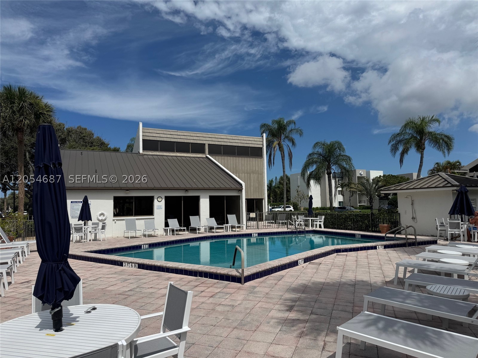 SEA LOFTERS CONDO - Residential