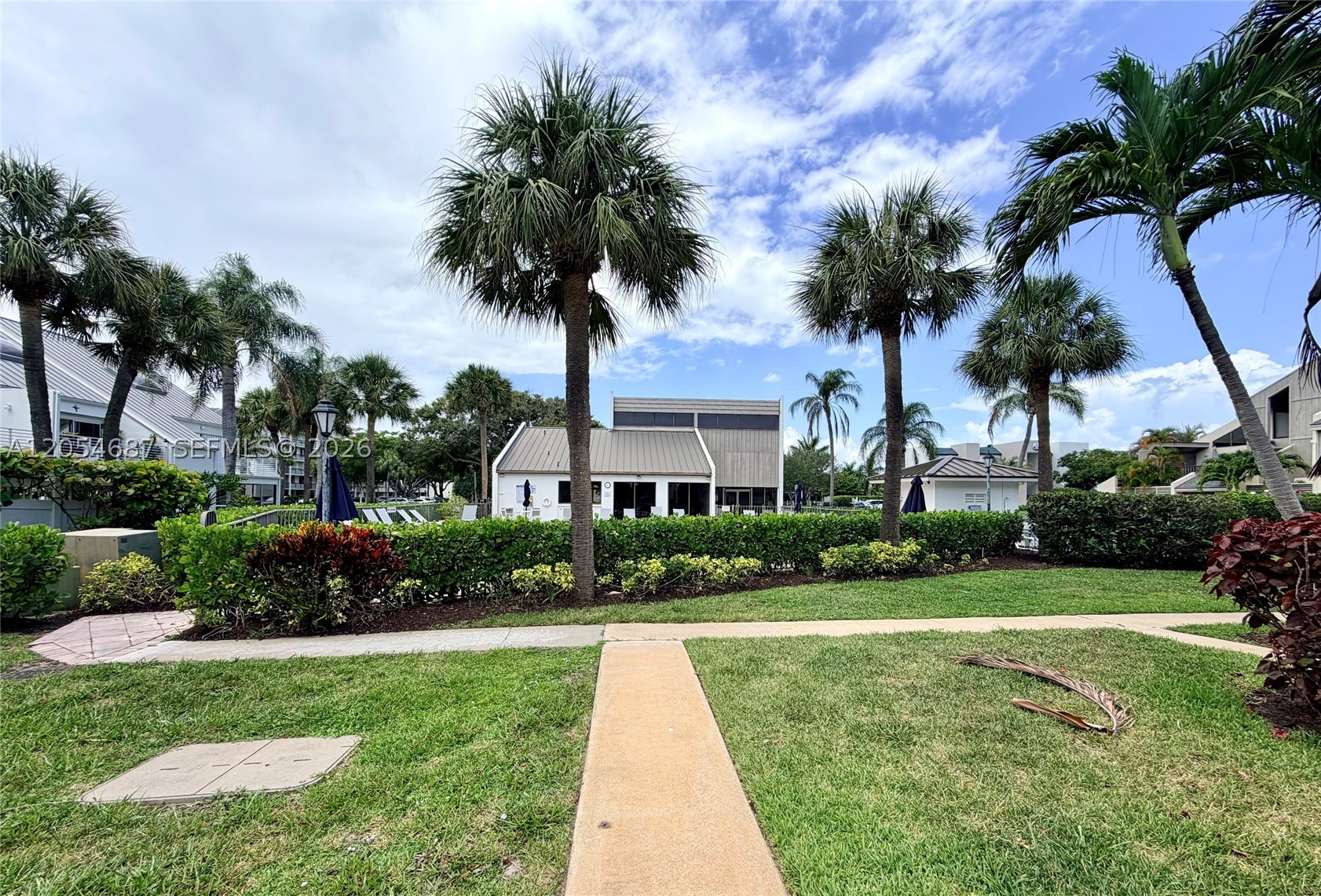 SEA LOFTERS CONDO - Residential