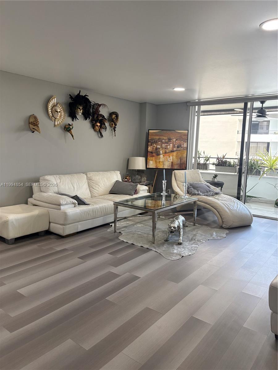 OLYMPUS CONDO PHASE - Residential