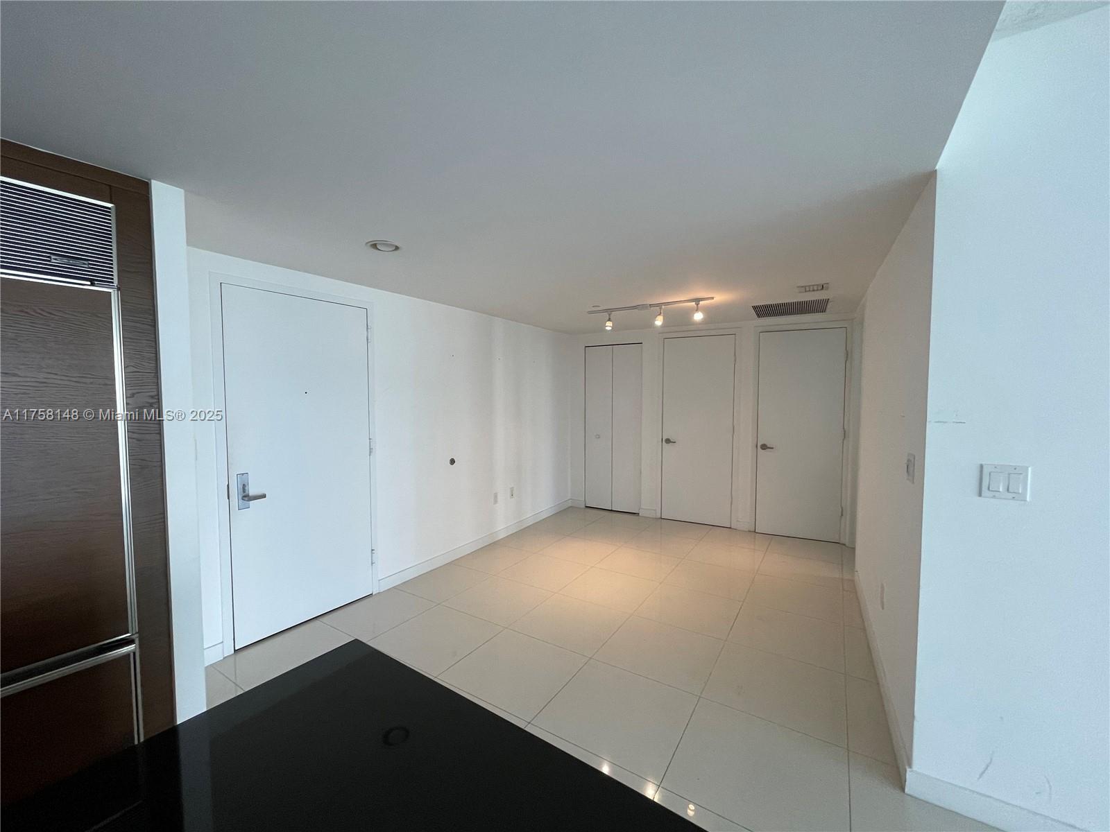 ICONBRICKELL CONDO NO 1 - Residential