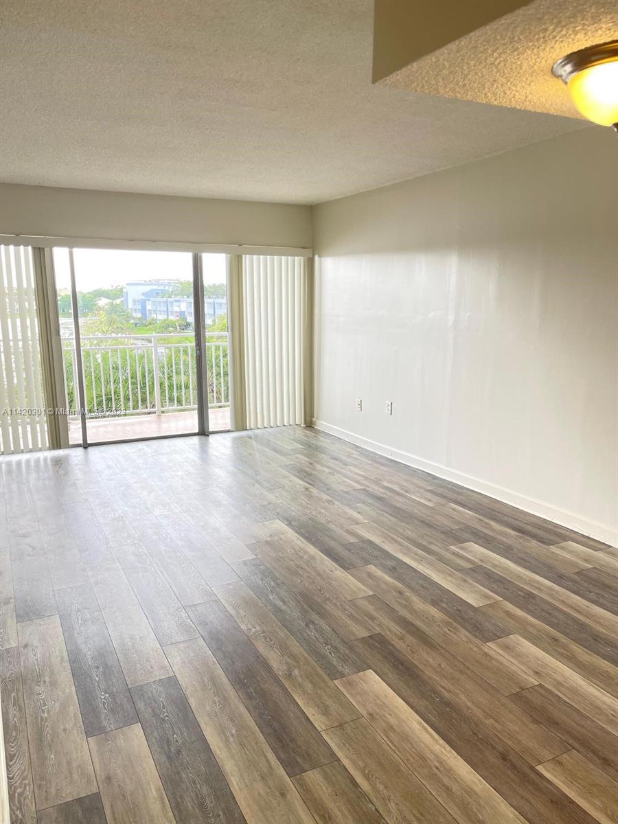 THE BEACH CLUB FONTAINEBL - Residential Lease